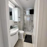 Helle, Moderne Wohnung, 2 Schlafzimmer, Naehe Duesseldorf, W-lan *